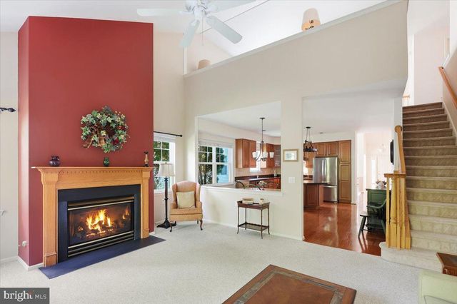 6 MITCHELL CT, Marlton, NJ 08053