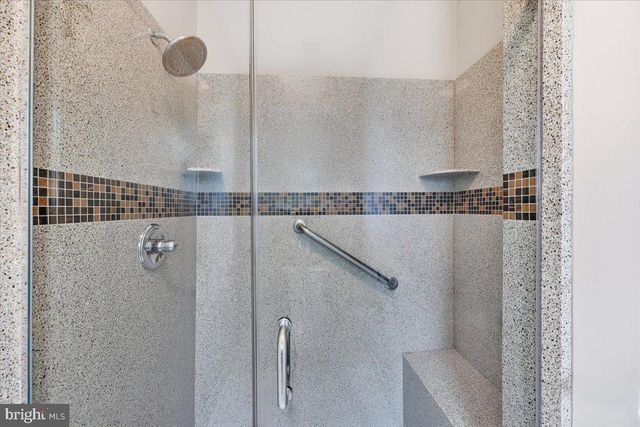 6 MITCHELL CT, Marlton, NJ 08053