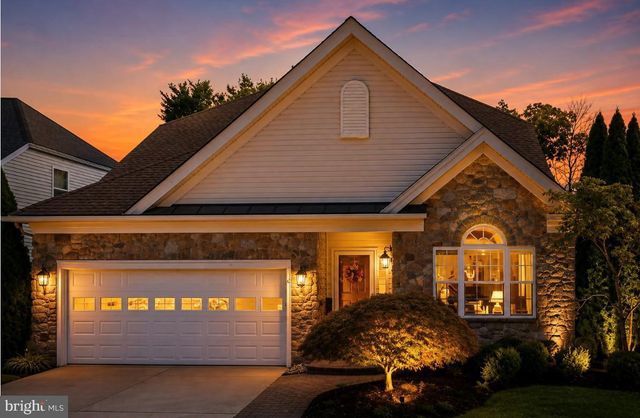 6 MITCHELL CT, Marlton, NJ 08053