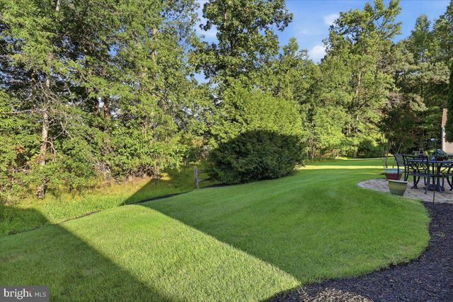 6 MITCHELL CT, Marlton, NJ 08053