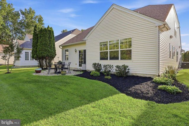 6 MITCHELL CT, Marlton, NJ 08053