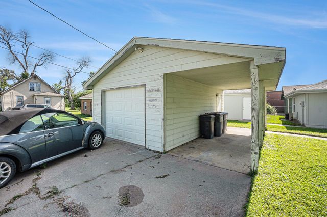 1630 AVENUE O, Council Bluffs, IA 51501