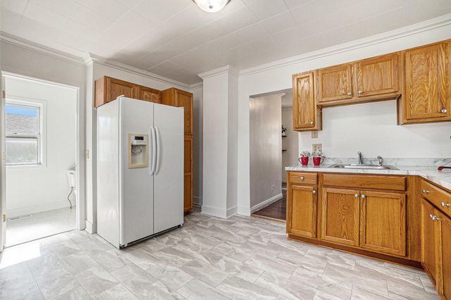 1630 AVENUE O, Council Bluffs, IA 51501