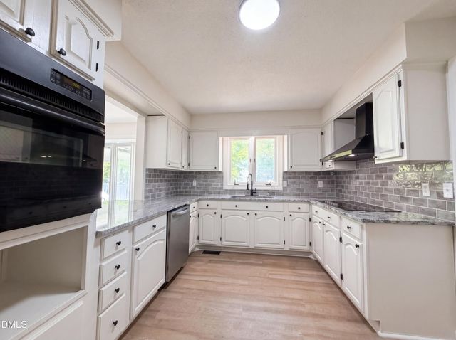 108 Oak Street, Pine Level, NC 27568