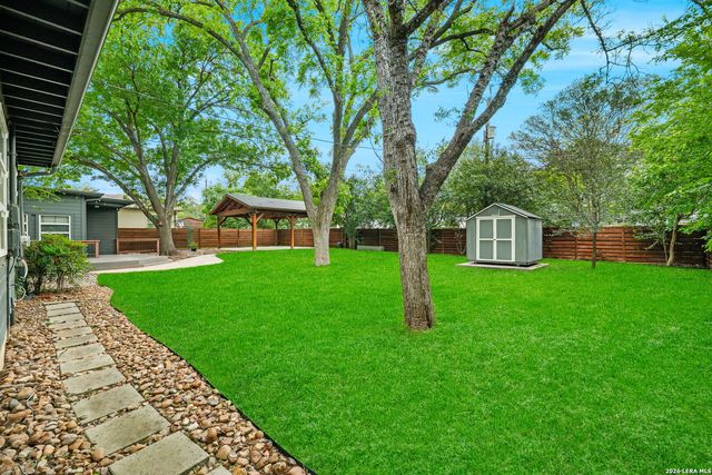 211 ROBINHOOD PL, San Antonio, TX 78209