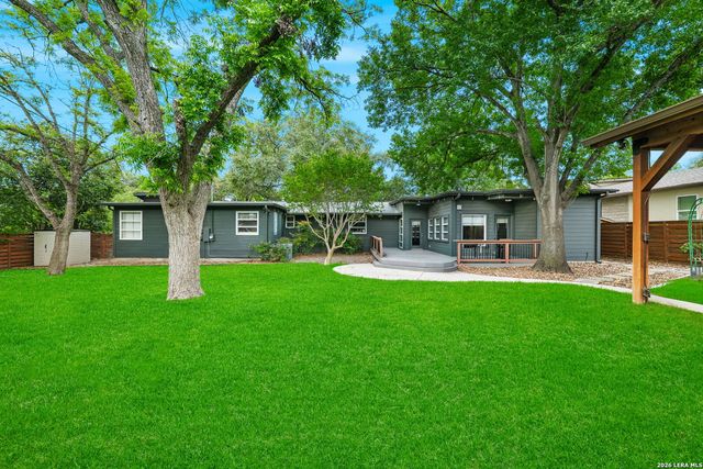 211 ROBINHOOD PL, San Antonio, TX 78209