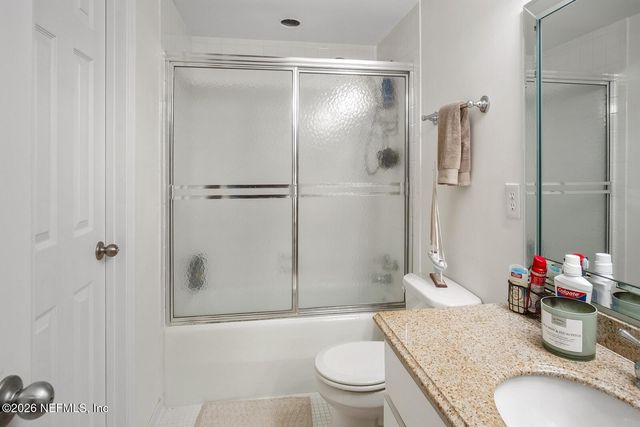 8012 HOLLYRIDGE Road 17, Jacksonville, FL 32256
