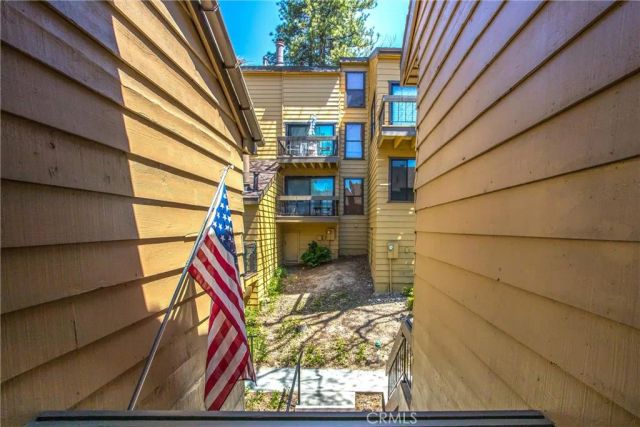 27657 Peninsula 130, Lake Arrowhead, CA 92352