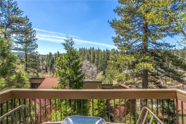 27657 Peninsula 130, Lake Arrowhead, CA 92352