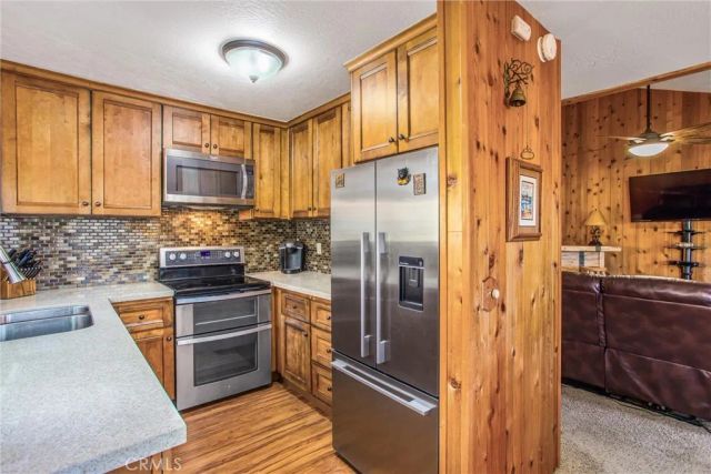 27657 Peninsula 130, Lake Arrowhead, CA 92352