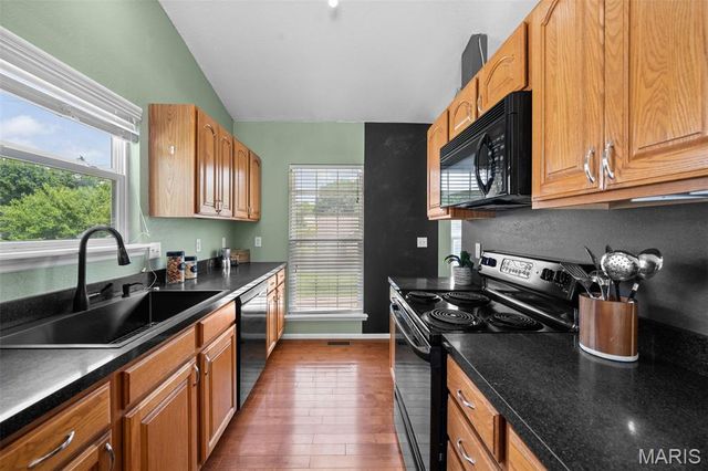 2325 Arkansas Drive, High Ridge, MO 63049