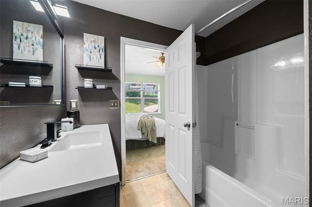 2325 Arkansas Drive, High Ridge, MO 63049