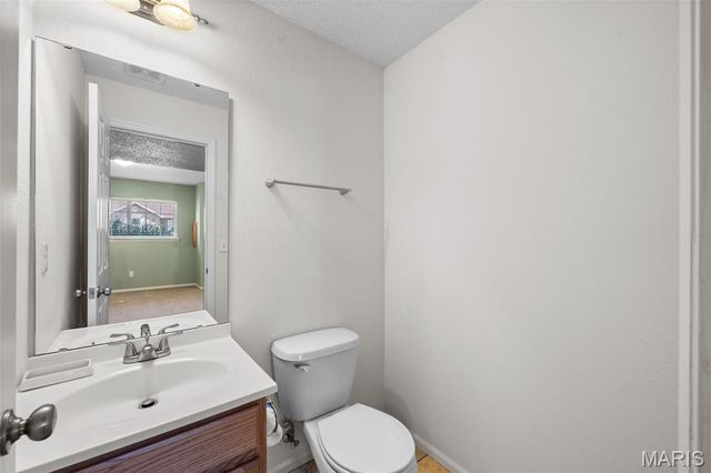 2325 Arkansas Drive, High Ridge, MO 63049
