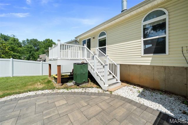 2325 Arkansas Drive, High Ridge, MO 63049