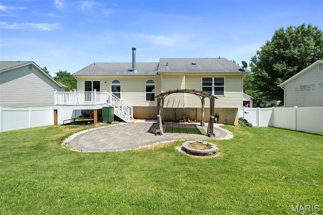 2325 Arkansas Drive, High Ridge, MO 63049