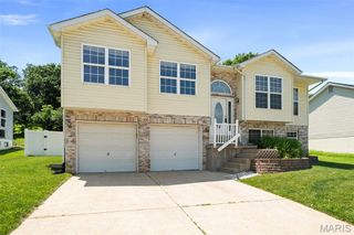 2325 Arkansas Drive, High Ridge, MO 63049