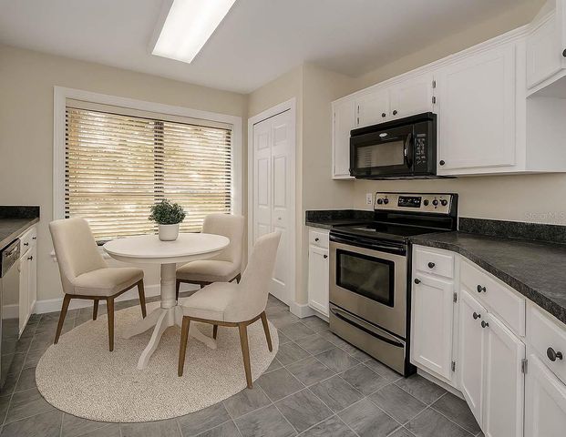 2733 NICOLE CIRCLE, Palm Harbor, FL 34684