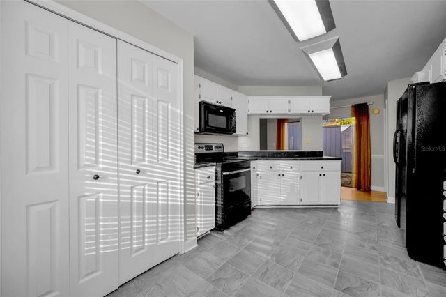 2733 NICOLE CIRCLE, Palm Harbor, FL 34684