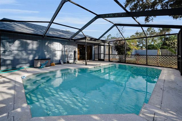 2733 NICOLE CIRCLE, Palm Harbor, FL 34684