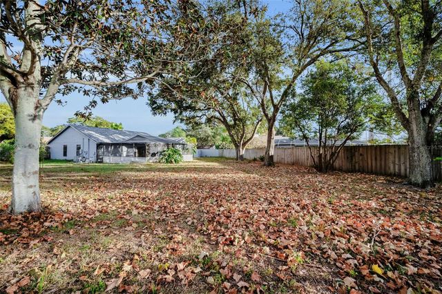 2733 NICOLE CIRCLE, Palm Harbor, FL 34684