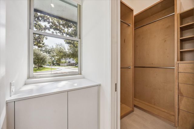 1601 Pine Chase Drive, Houston, TX 77055