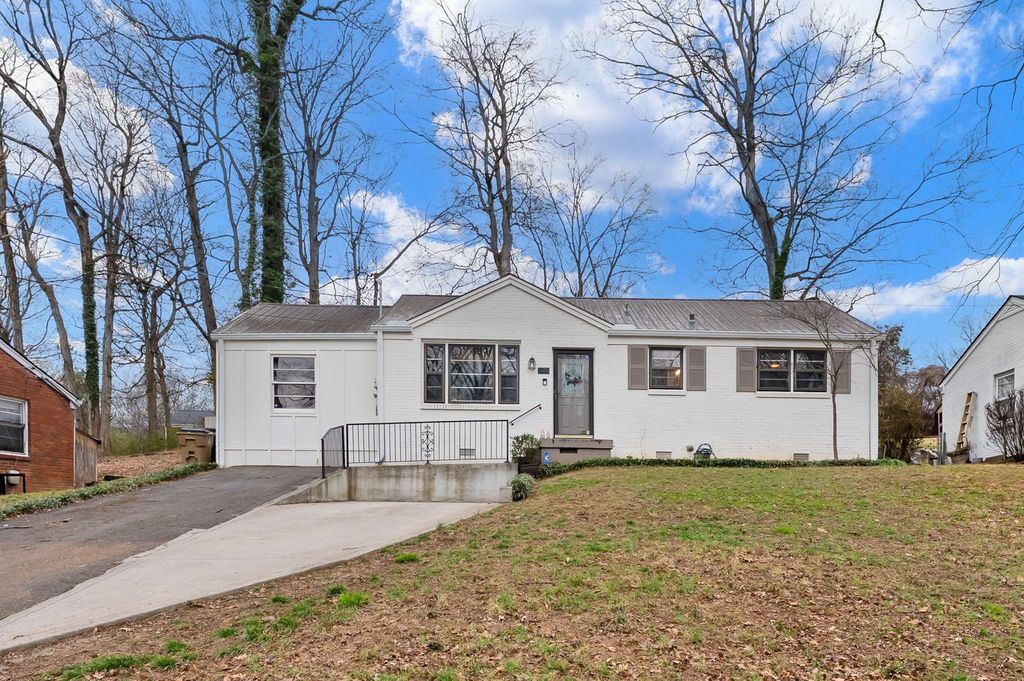 520 Cottonwood Dr, Nashville, TN 37214