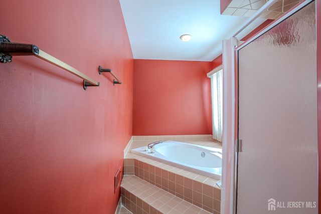 3 Ascot Place, North Brunswick, NJ 08902