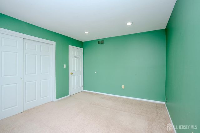 3 Ascot Place, North Brunswick, NJ 08902