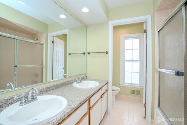 3 Ascot Place, North Brunswick, NJ 08902