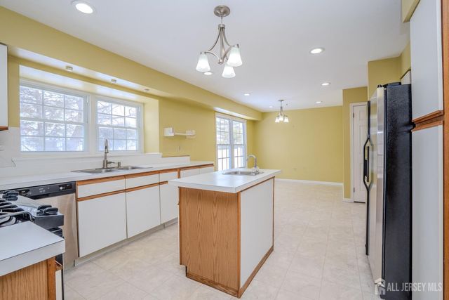 3 Ascot Place, North Brunswick, NJ 08902