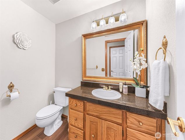 4221 Montgomery Place, Mount Vernon, WA 98274