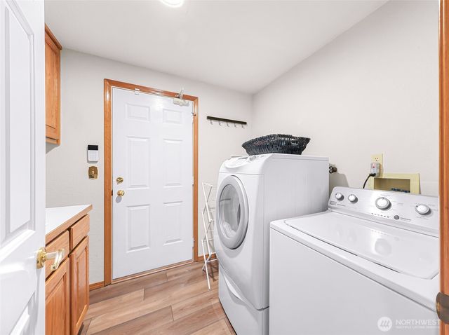 4221 Montgomery Place, Mount Vernon, WA 98274