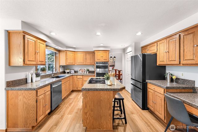 4221 Montgomery Place, Mount Vernon, WA 98274