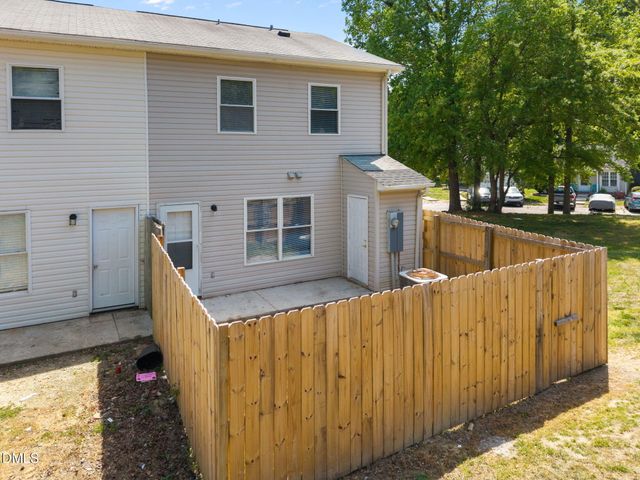 8218 Merriweather Circle, Raleigh, NC 27616