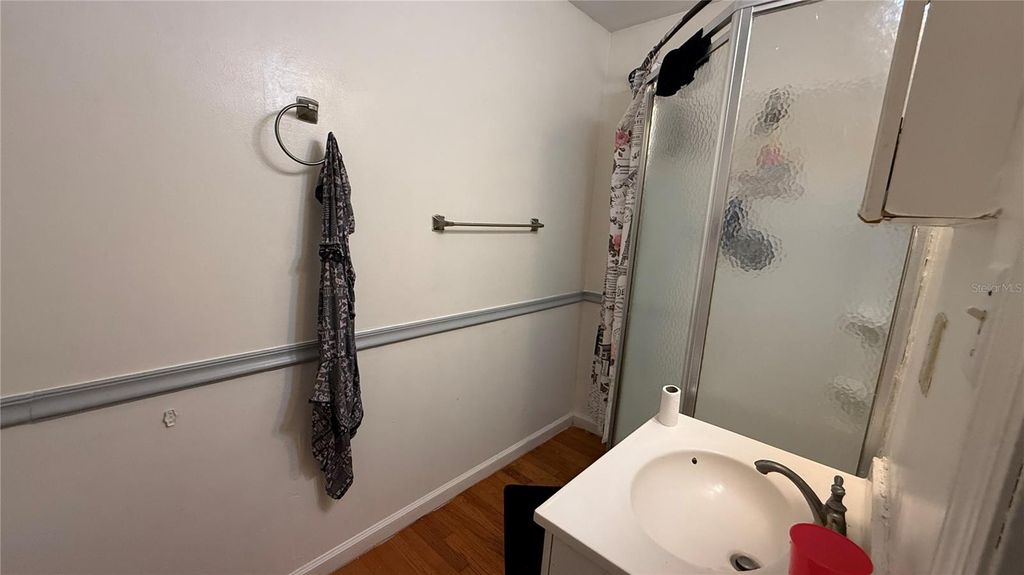 Image 14 of property listing at 531 ARNESON AVENUE, Auburndale, FL 33823