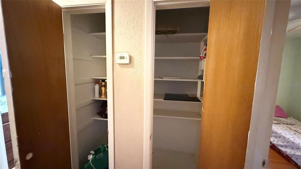 Image 18 of property listing at 531 ARNESON AVENUE, Auburndale, FL 33823