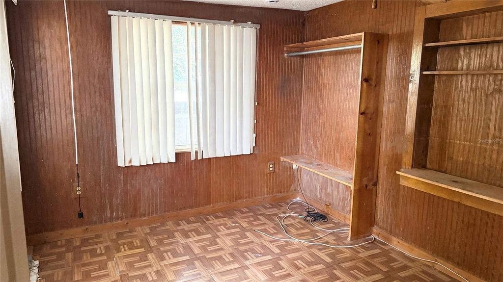 Image 27 of property listing at 531 ARNESON AVENUE, Auburndale, FL 33823