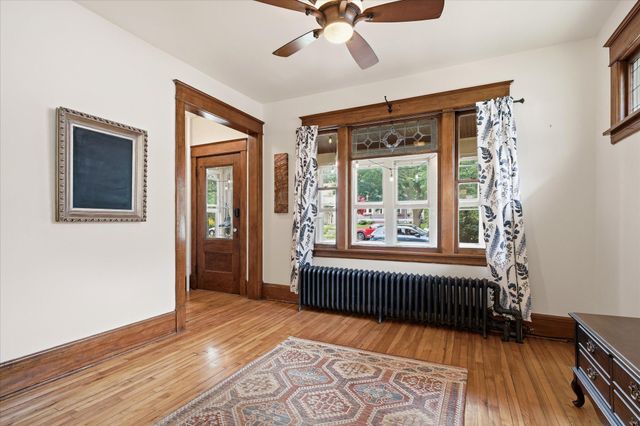 855 Delaware Avenue, Saint Paul, MN 55107