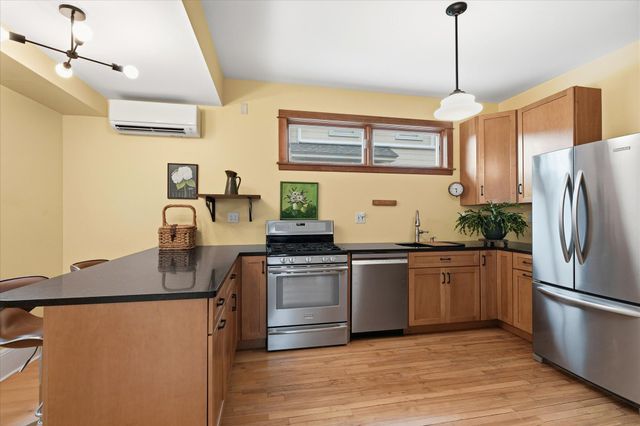855 Delaware Avenue, Saint Paul, MN 55107