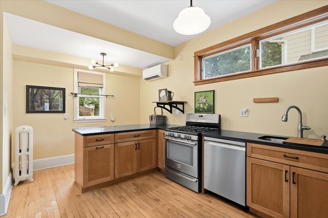 855 Delaware Avenue, Saint Paul, MN 55107