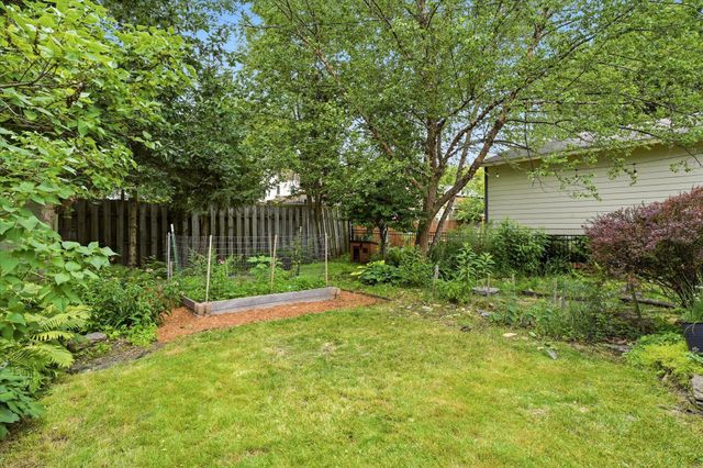 855 Delaware Avenue, Saint Paul, MN 55107