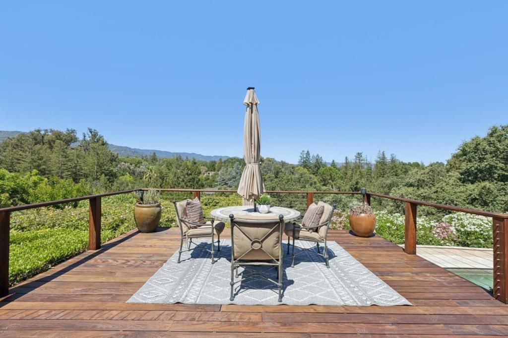 Image 31 of property listing at 14275 Hilltop Way, Saratoga, CA 95070