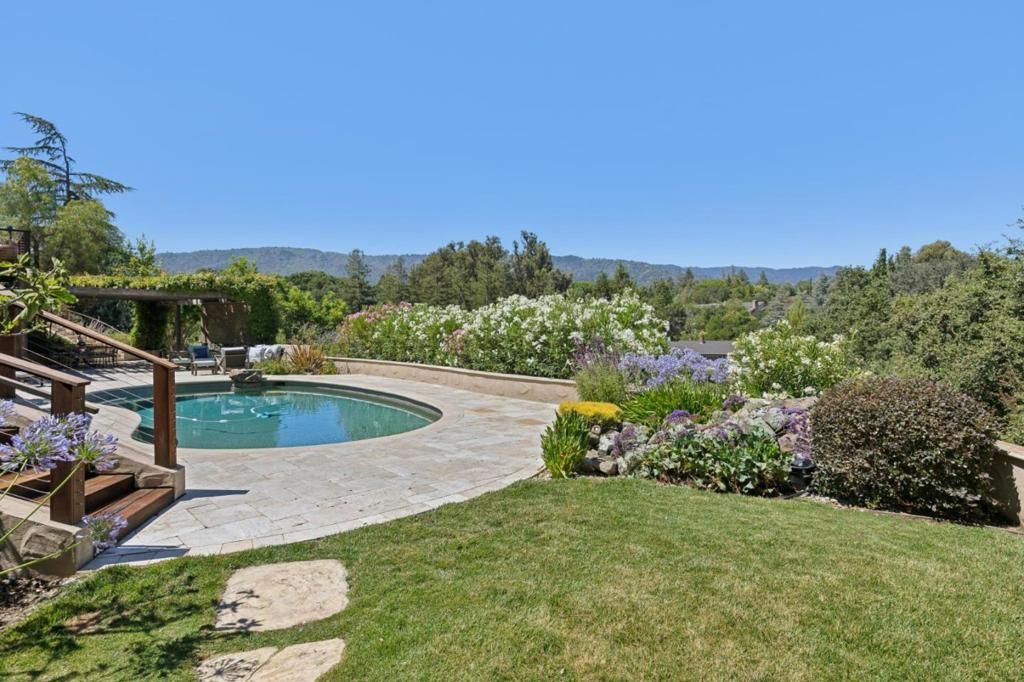 Image 38 of property listing at 14275 Hilltop Way, Saratoga, CA 95070