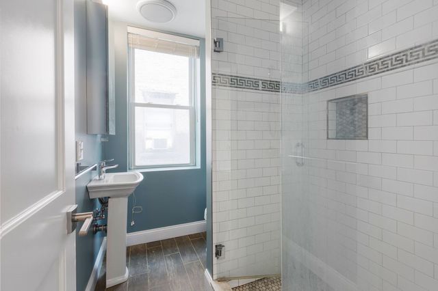 66 Frankfort St 1F, Boston, MA 02128