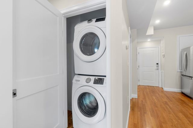66 Frankfort St 1F, Boston, MA 02128