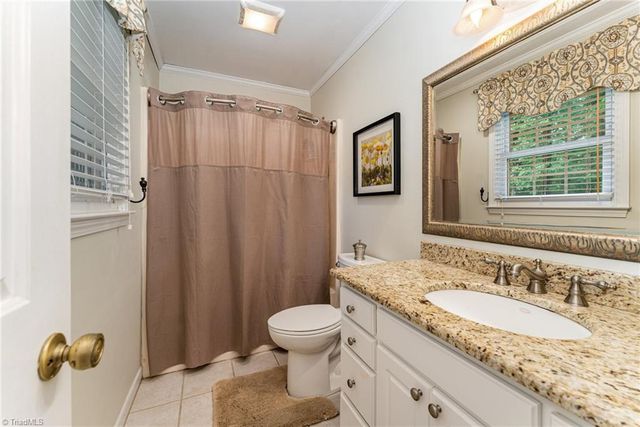 437 Valleymeade Drive, Kernersville, NC 27284