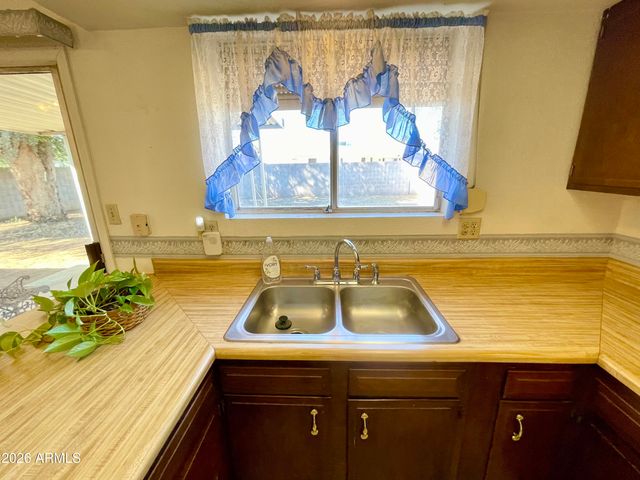 914 W BLUEFIELD Avenue, Phoenix, AZ 85023