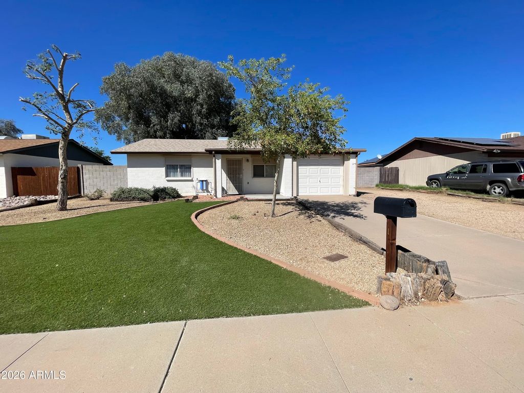 914 W BLUEFIELD Avenue, Phoenix, AZ 85023