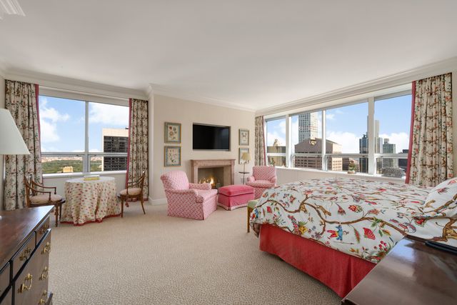 15 W 53RD Street PHA, New York City, NY 10019