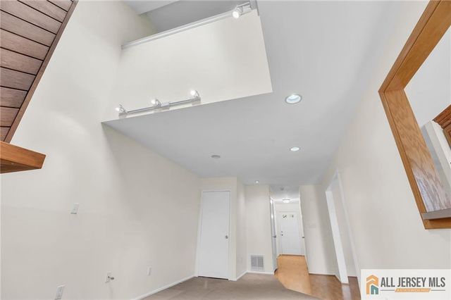 44 Hickory Court, Jamesburg, NJ 08831
